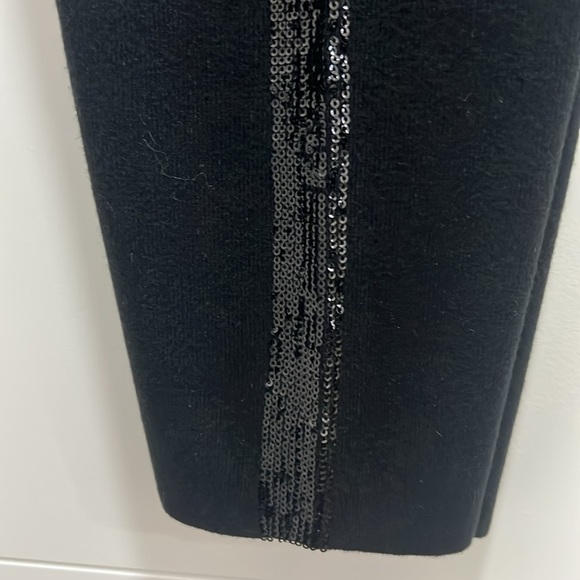 Chico’s Zenergy Cotton Cashmere Party Sequin Black Pants Sz 1 8/10 NWT - Picture 3 of 9